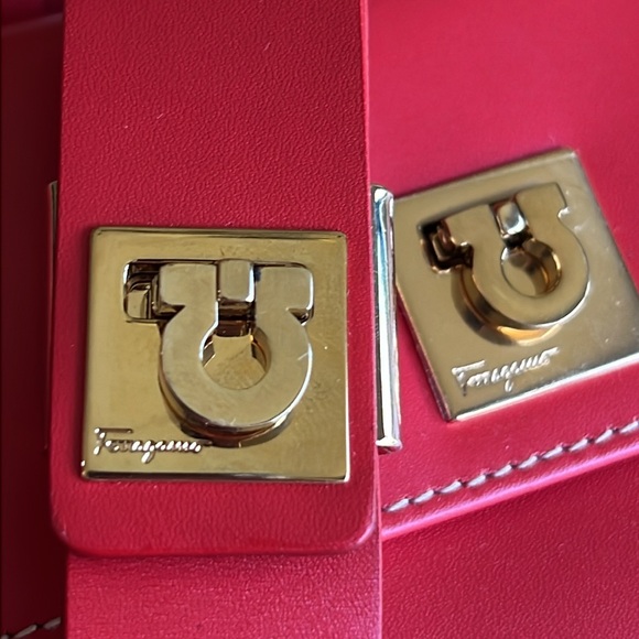 🆕 SALVATORE FERRAGAMO Belt Bag Wallet Size XL - Picture 5 of 15